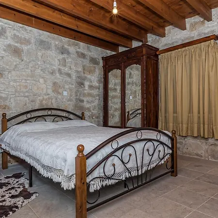 Diamantos House * Zygi