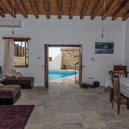 Diamantos House Daire